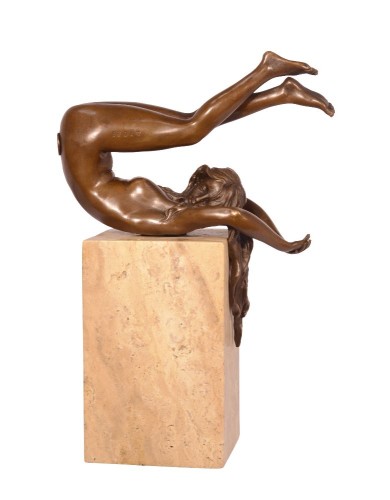 bronz szobor nő KF-100