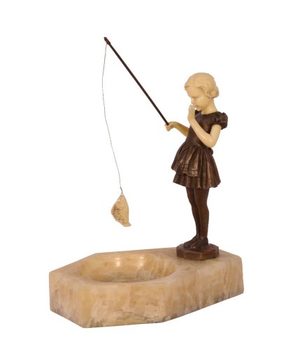 bronz szobor lány horgászik ZD-40