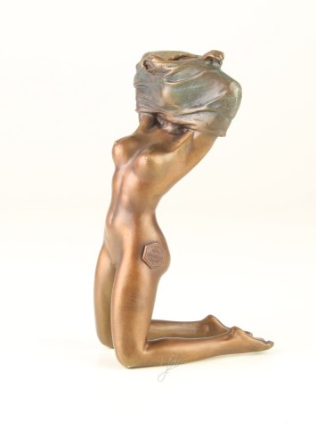 bronz szobor nő DSFA-34