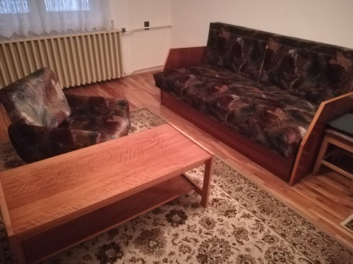 3 személyes kanapé, kanapéágy felujitott újrahuzott állapotban, olyan mint az új