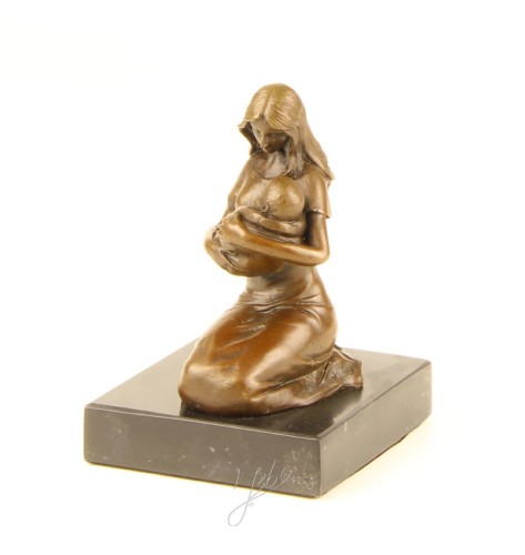 bronz szobor anya gyermekével TM-93