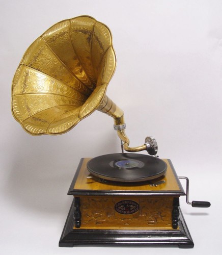 gramofon GR-4