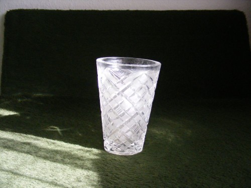 Új, 18 X 12 cm, reprezentatív, ólomkristály váza eladó