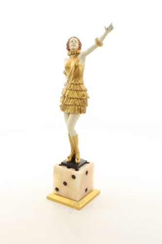 bronz szobor nő dobókockán EX-1