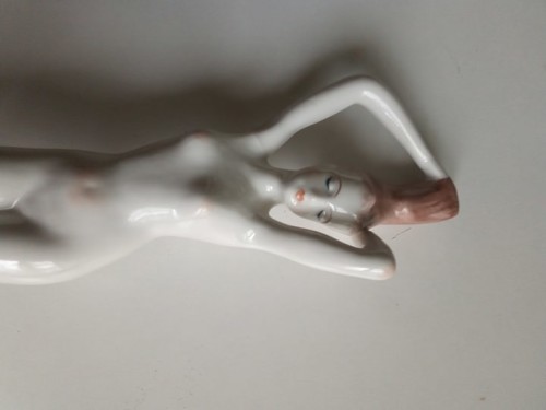 Aquincum porcelán figura